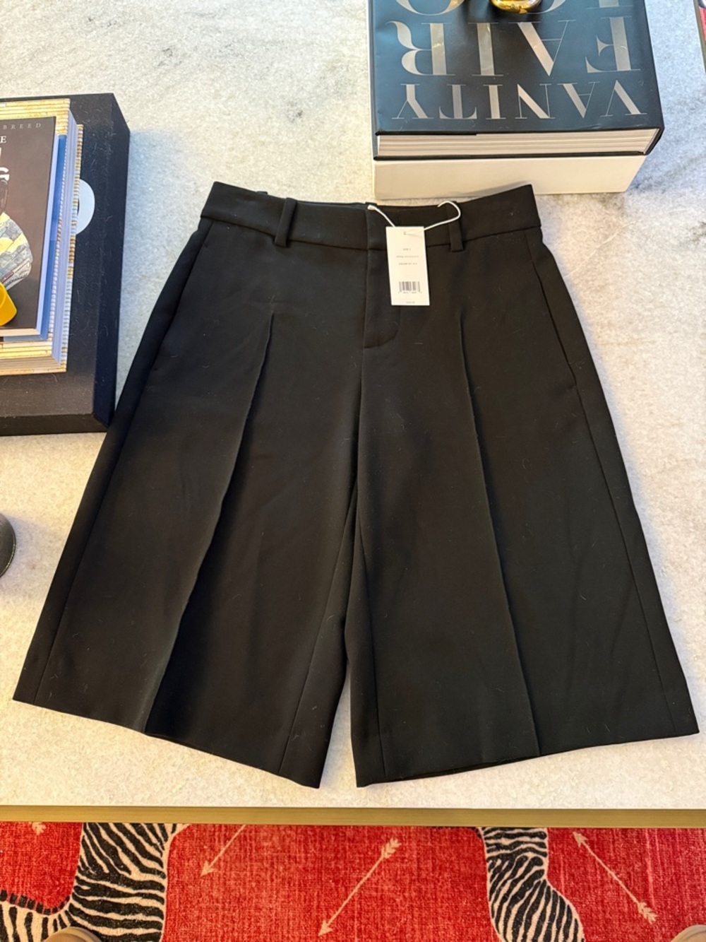 NWT Vince Women's Black Bermuda Shorts